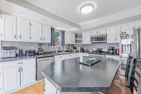 Tiny photo for 7711 Melvina Avenue, Burbank, IL 60459 (MLS # 12489556)