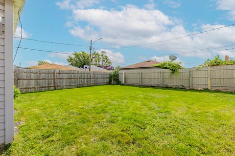 Tiny photo for 7711 Melvina Avenue, Burbank, IL 60459 (MLS # 12489556)