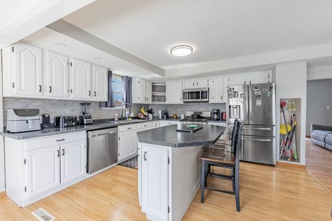 Tiny photo for 7711 Melvina Avenue, Burbank, IL 60459 (MLS # 12489556)