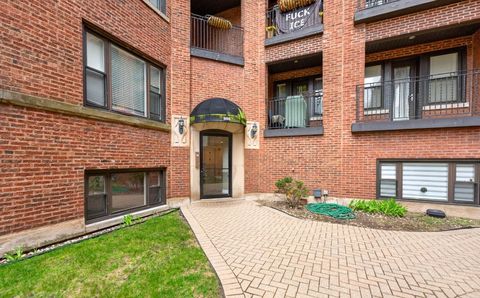 Tiny photo for 906 W Winona Street #2S, Chicago, IL 60640 (MLS # 12615574)