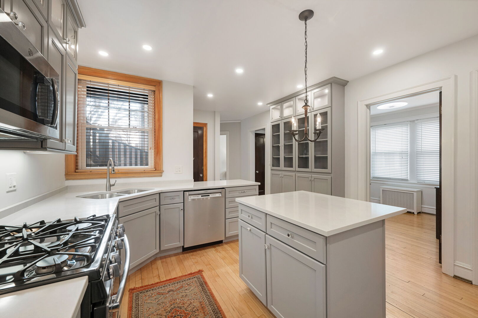 1106 Seward Street 1W