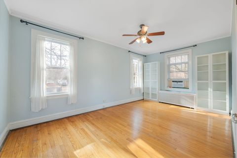 Tiny photo for 1106 Seward Street #1W, Evanston, IL 60202 (MLS # 12542115)