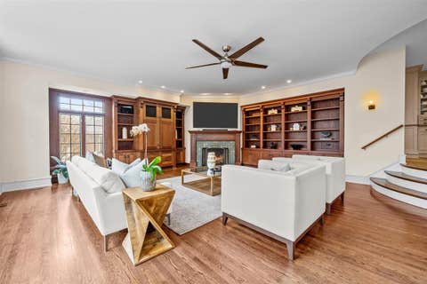 Tiny photo for 224 Sheridan Road, Kenilworth, IL 60043 (MLS # 12727616)