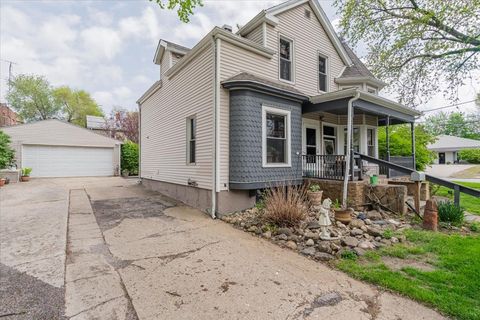 816 E Olive Street Bloomington IL 61701