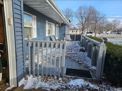 Tiny photo for 2202 Chestnut Avenue, Sterling, IL 61081 (MLS # 12537906)