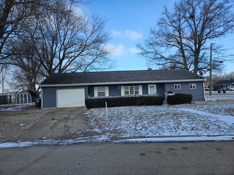 Photo of 2202 Chestnut Avenue, Sterling, IL 61081 (MLS # 12537906)