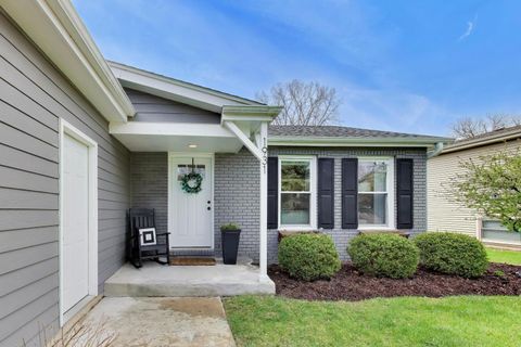 Tiny photo for 1931 Moore Avenue, St. Charles, IL 60174 (MLS # 12608306)