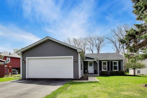 Photo of 1931 Moore Avenue, St. Charles, IL 60174 (MLS # 12608306)