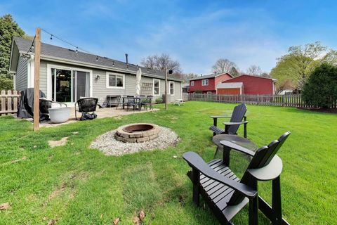 Tiny photo for 1931 Moore Avenue, St. Charles, IL 60174 (MLS # 12608306)