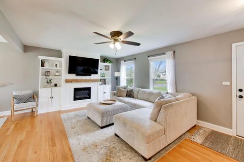 Tiny photo for 1931 Moore Avenue, St. Charles, IL 60174 (MLS # 12608306)