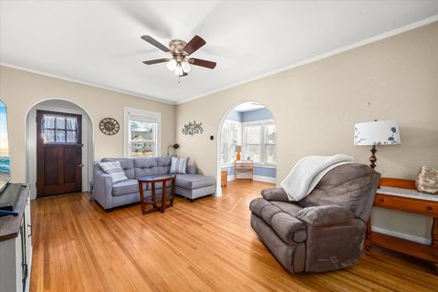 Tiny photo for 10 N Adams Street, North Aurora, IL 60542 (MLS # 12571096)