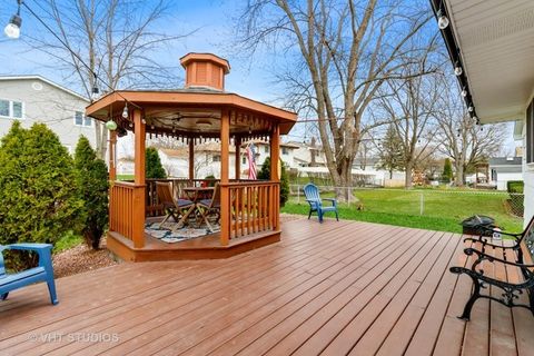 Tiny photo for 17W484 Earl Court, Darien, IL 60561 (MLS # 12594381)