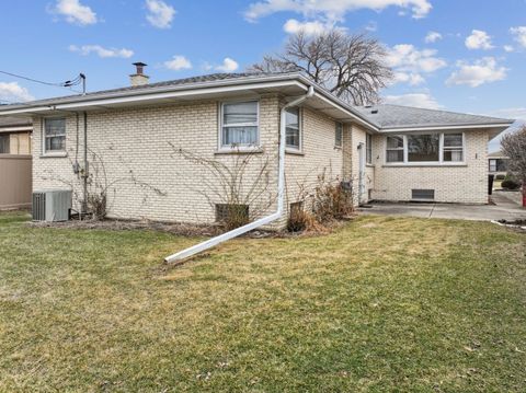 Tiny photo for 8300 W Balmoral Avenue, Chicago, IL 60656 (MLS # 12557672)