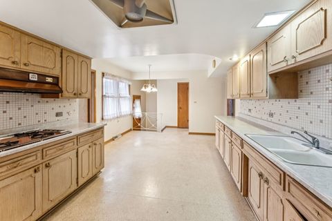 Tiny photo for 8300 W Balmoral Avenue, Chicago, IL 60656 (MLS # 12557672)