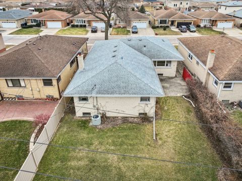 Tiny photo for 8300 W Balmoral Avenue, Chicago, IL 60656 (MLS # 12557672)