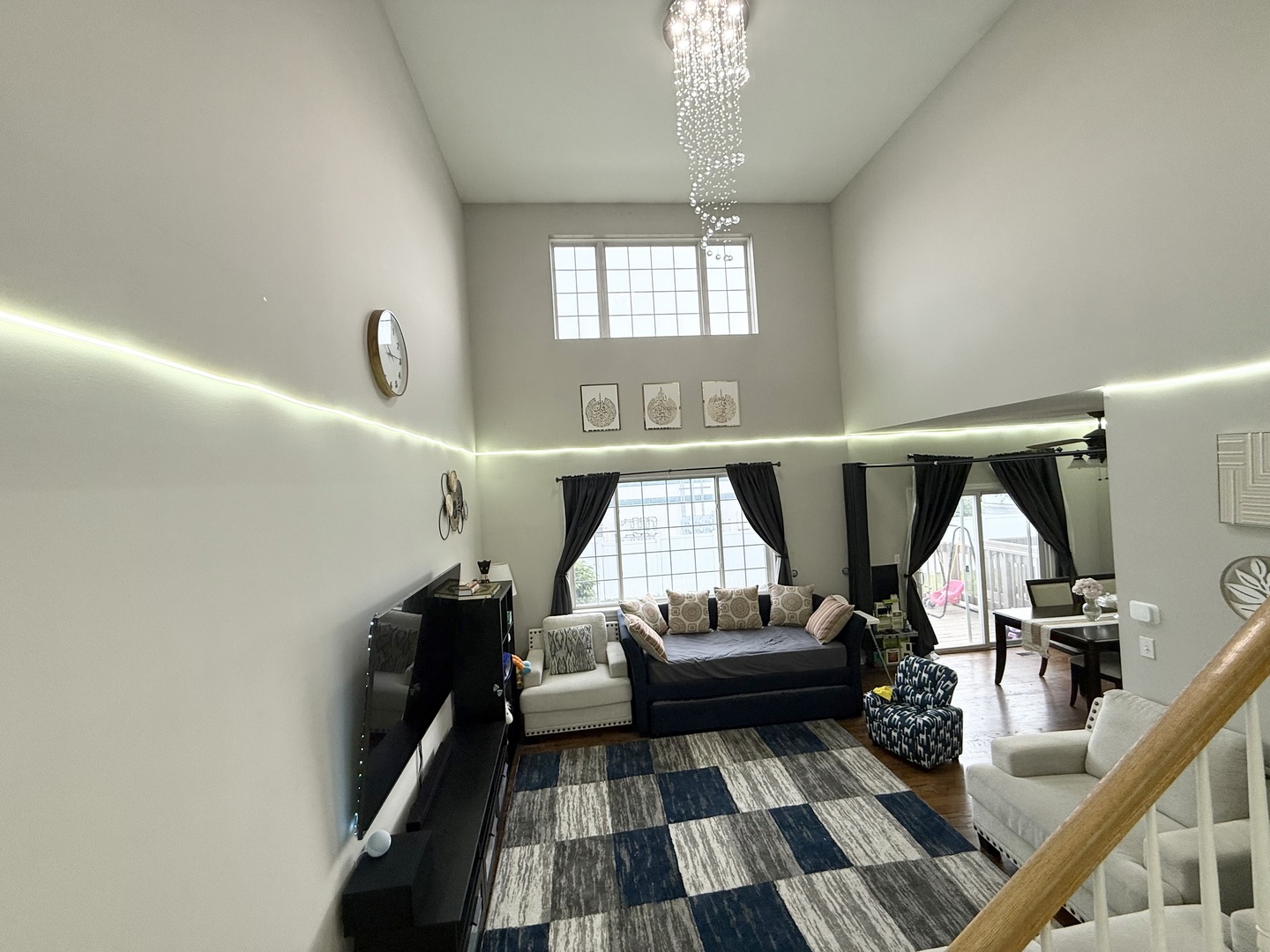 2012 JUNIPER Court 2012