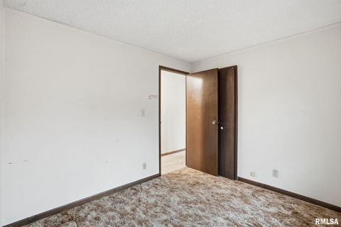 Tiny photo for 1495 GLENWOOD Drive, Le Claire, IA 52753 (MLS # QC4269587)