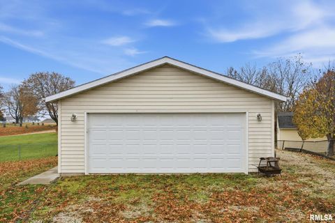 Tiny photo for 1495 GLENWOOD Drive, Le Claire, IA 52753 (MLS # QC4269587)