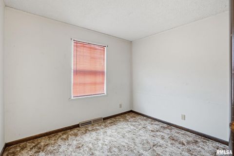 Tiny photo for 1495 GLENWOOD Drive, Le Claire, IA 52753 (MLS # QC4269587)