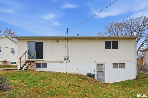 Tiny photo for 1495 GLENWOOD Drive, Le Claire, IA 52753 (MLS # QC4269587)