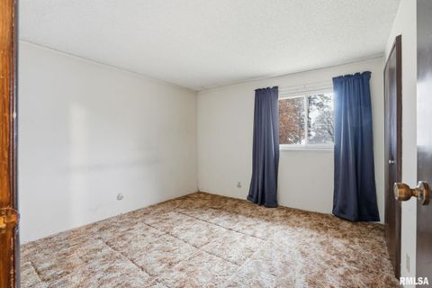 Tiny photo for 1495 GLENWOOD Drive, Le Claire, IA 52753 (MLS # QC4269587)