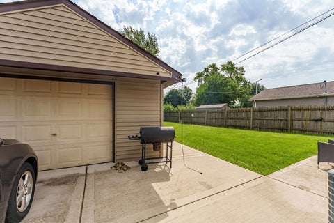 Tiny photo for 5037 Elm Circle Drive, Oak Lawn, IL 60453 (MLS # 12750067)