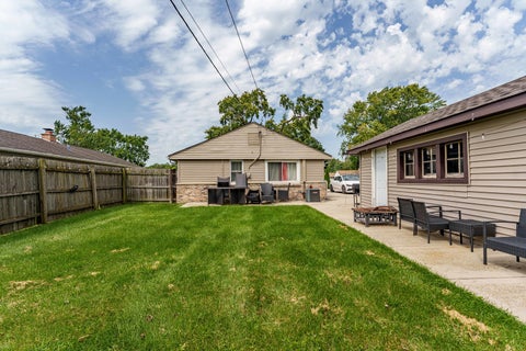 Tiny photo for 5037 Elm Circle Drive, Oak Lawn, IL 60453 (MLS # 12750067)