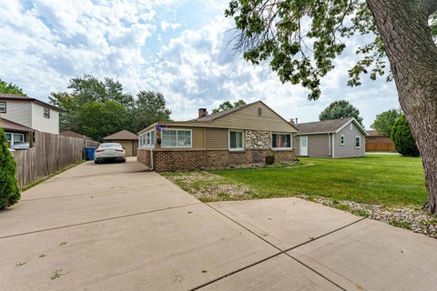Tiny photo for 5037 Elm Circle Drive, Oak Lawn, IL 60453 (MLS # 12750067)