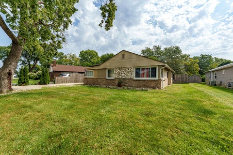 Tiny photo for 5037 Elm Circle Drive, Oak Lawn, IL 60453 (MLS # 12750067)
