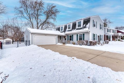 Tiny photo for 1010 W Haven Drive, Arlington Heights, IL 60005 (MLS # 12526190)