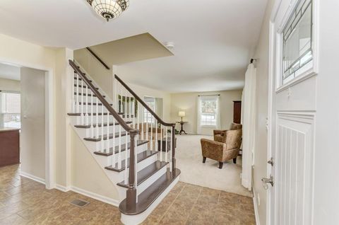 Tiny photo for 1010 W Haven Drive, Arlington Heights, IL 60005 (MLS # 12526190)