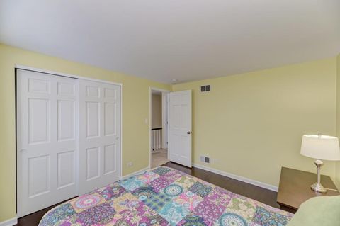 Tiny photo for 1010 W Haven Drive, Arlington Heights, IL 60005 (MLS # 12526190)