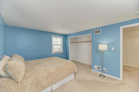 Tiny photo for 1010 W Haven Drive, Arlington Heights, IL 60005 (MLS # 12526190)