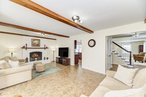 Tiny photo for 1010 W Haven Drive, Arlington Heights, IL 60005 (MLS # 12526190)