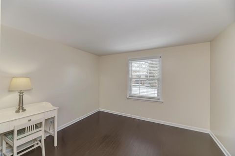 Tiny photo for 1010 W Haven Drive, Arlington Heights, IL 60005 (MLS # 12526190)