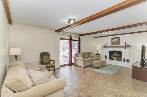 Tiny photo for 1010 W Haven Drive, Arlington Heights, IL 60005 (MLS # 12526190)