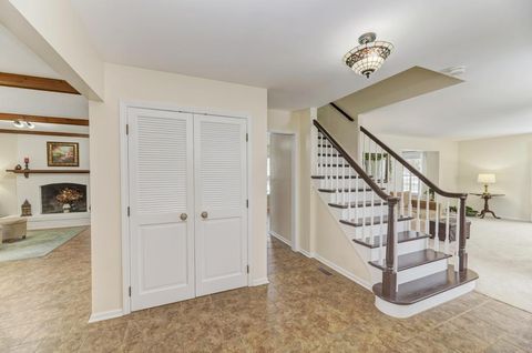 Tiny photo for 1010 W Haven Drive, Arlington Heights, IL 60005 (MLS # 12526190)