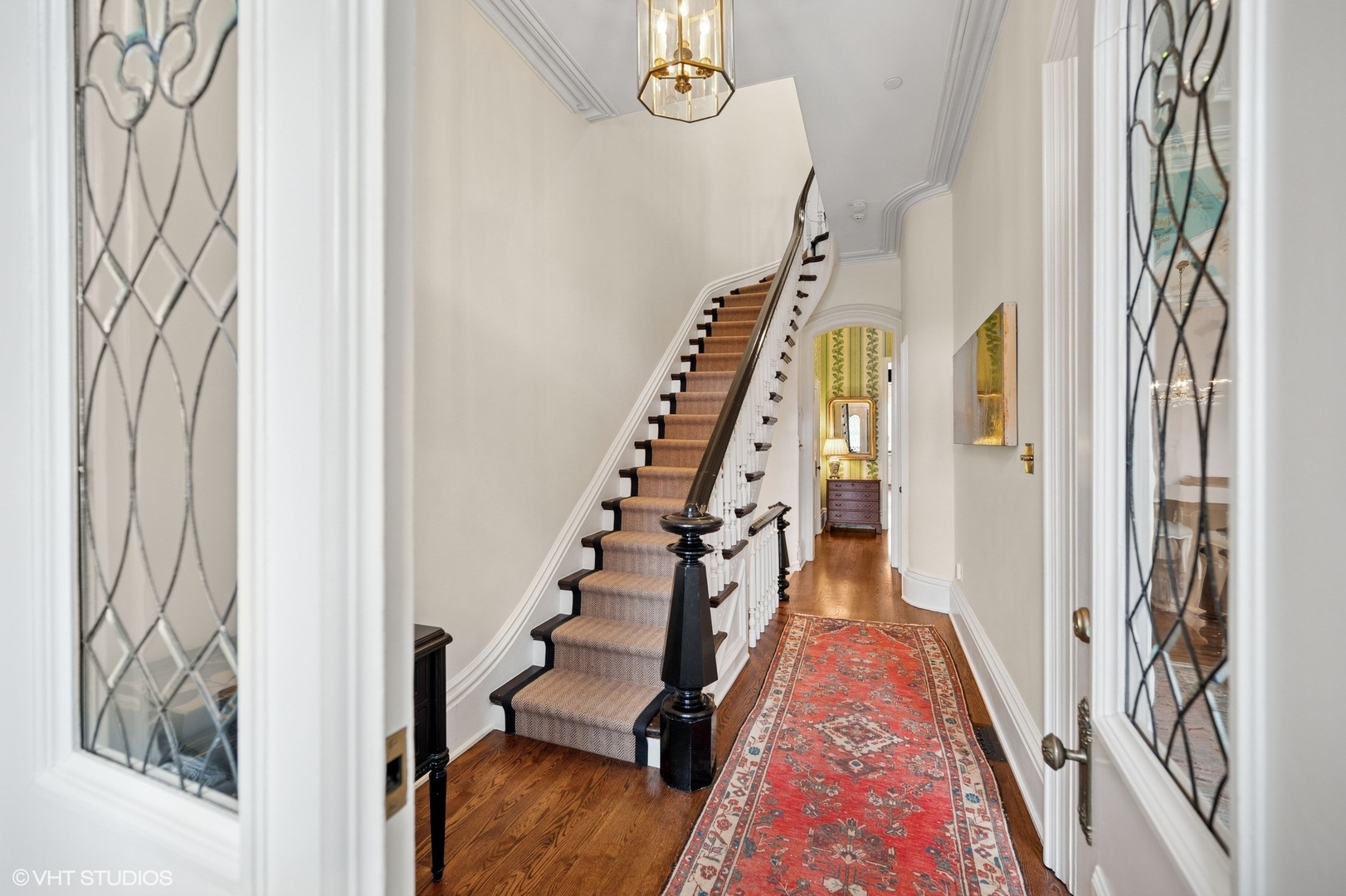 839 W Webster Avenue