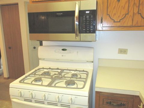 Tiny photo for 10532 Ridge Cover Drive #27A, Chicago Ridge, IL 60415 (MLS # 12607607)