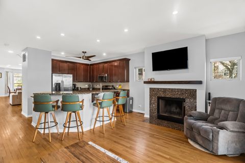 Tiny photo for 4520 W Larchmont Avenue, Chicago, IL 60641 (MLS # 12626919)