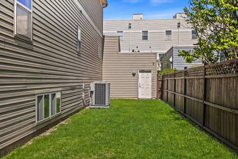 Tiny photo for 4520 W Larchmont Avenue, Chicago, IL 60641 (MLS # 12626919)