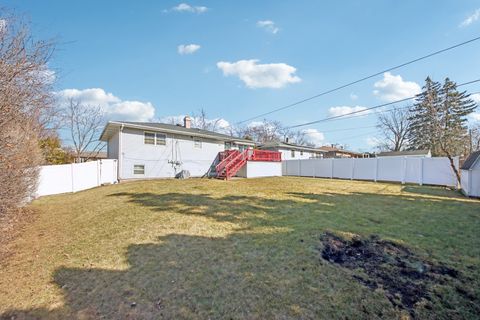 Tiny photo for 1861 HOLLYWOOD Avenue, Hanover Park, IL 60133 (MLS # 12572548)