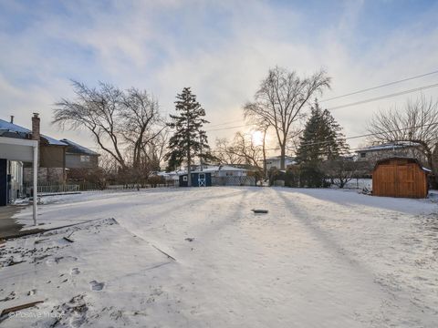 Tiny photo for 10630 S Keeler Avenue, Oak Lawn, IL 60453 (MLS # 12555623)