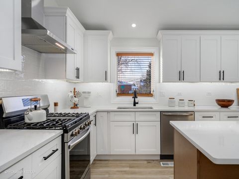 Tiny photo for 10630 S Keeler Avenue, Oak Lawn, IL 60453 (MLS # 12555623)