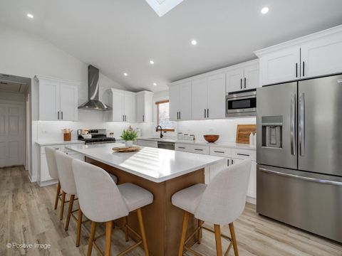 Tiny photo for 10630 S Keeler Avenue, Oak Lawn, IL 60453 (MLS # 12555623)