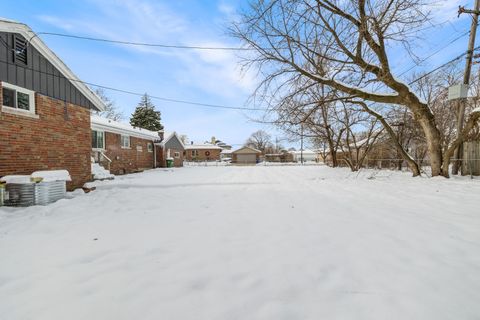 Tiny photo for 5428 W 91st Street, Oak Lawn, IL 60453 (MLS # 12562862)