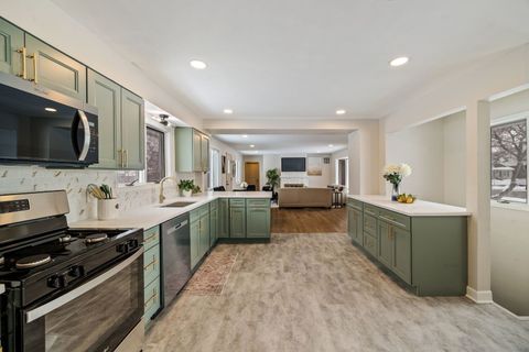 Tiny photo for 5428 W 91st Street, Oak Lawn, IL 60453 (MLS # 12562862)