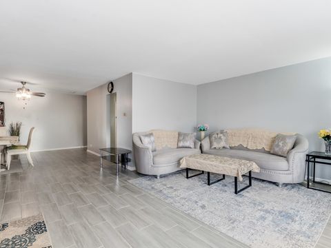 Tiny photo for 4721 Saint Joseph Creek Road #5F, Lisle, IL 60532 (MLS # 12573838)