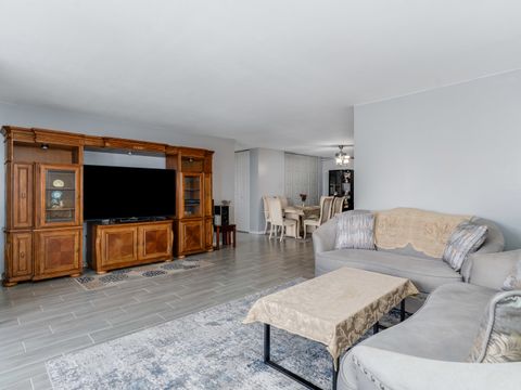 Tiny photo for 4721 Saint Joseph Creek Road #5F, Lisle, IL 60532 (MLS # 12573838)