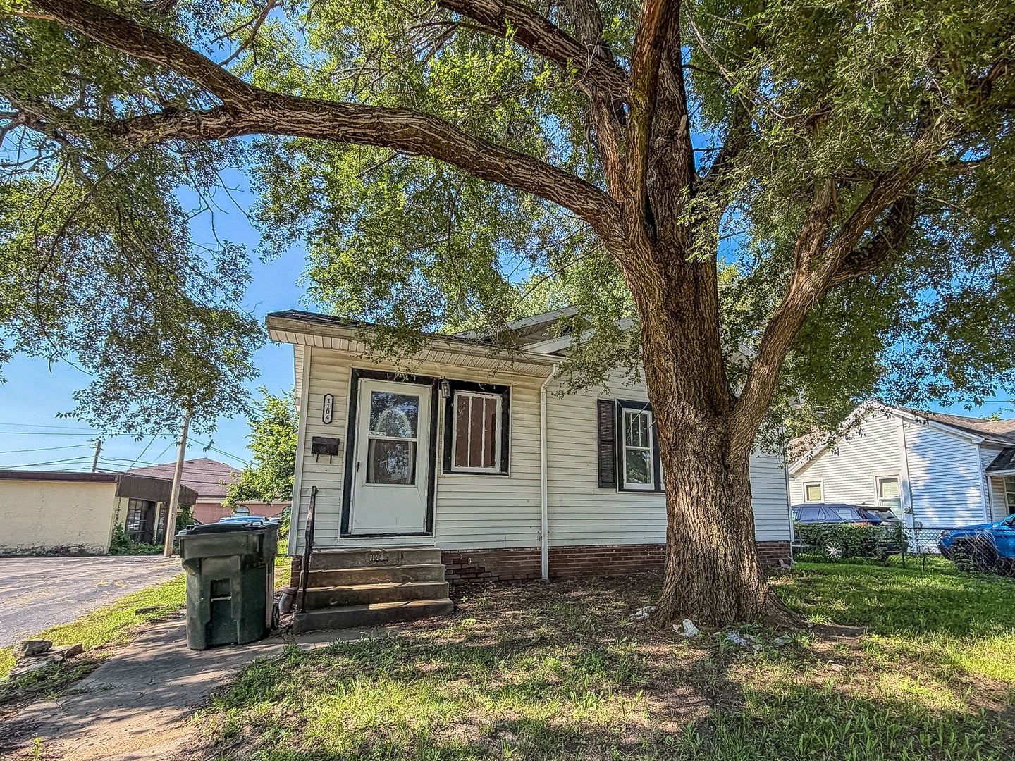 1104 W Williams Street